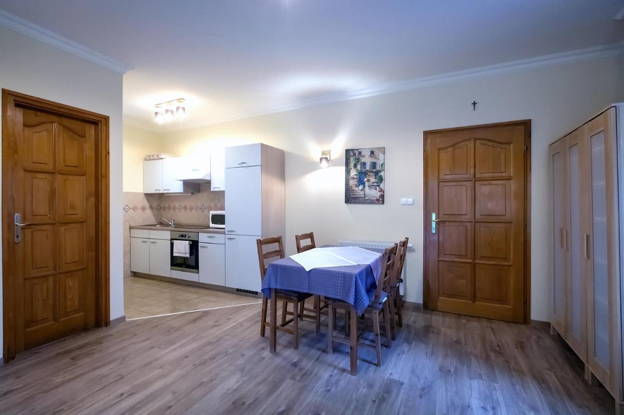 Ozkut Apartmanhaz Olmod 外观 照片