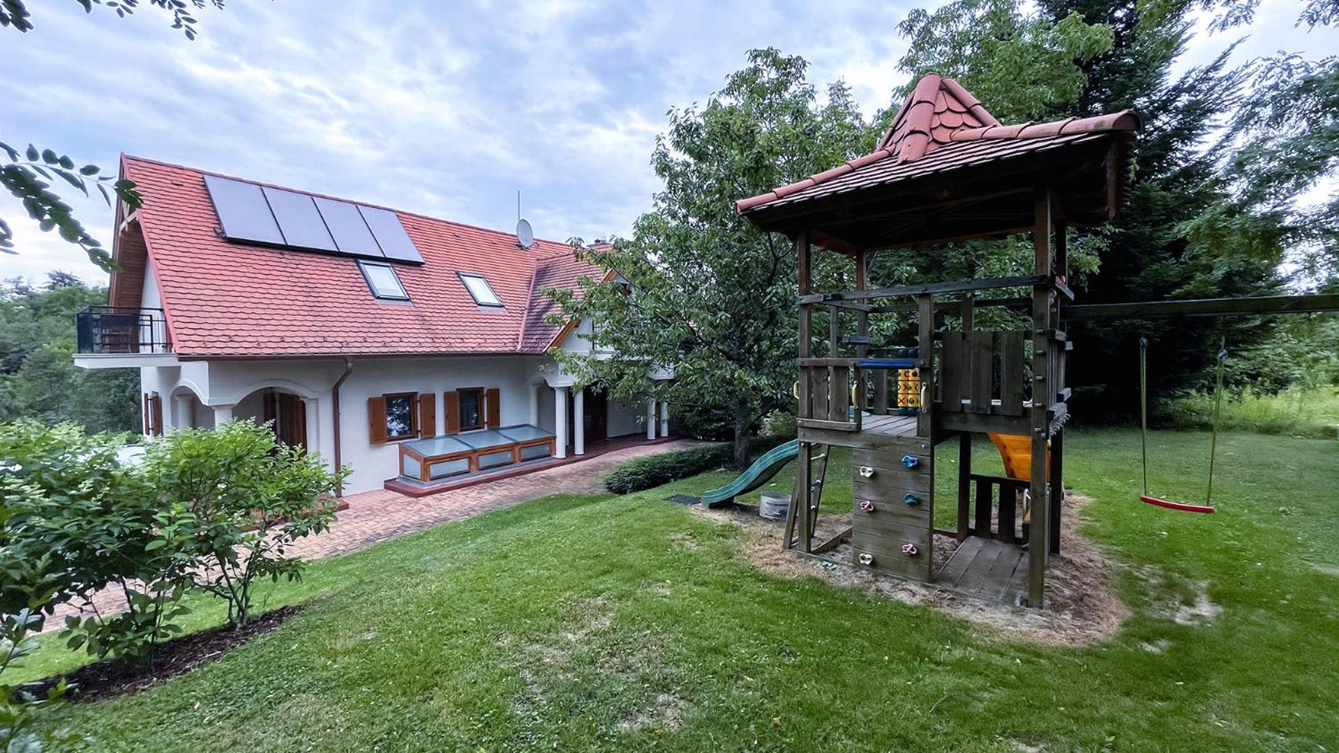 Ozkut Apartmanhaz Olmod 外观 照片